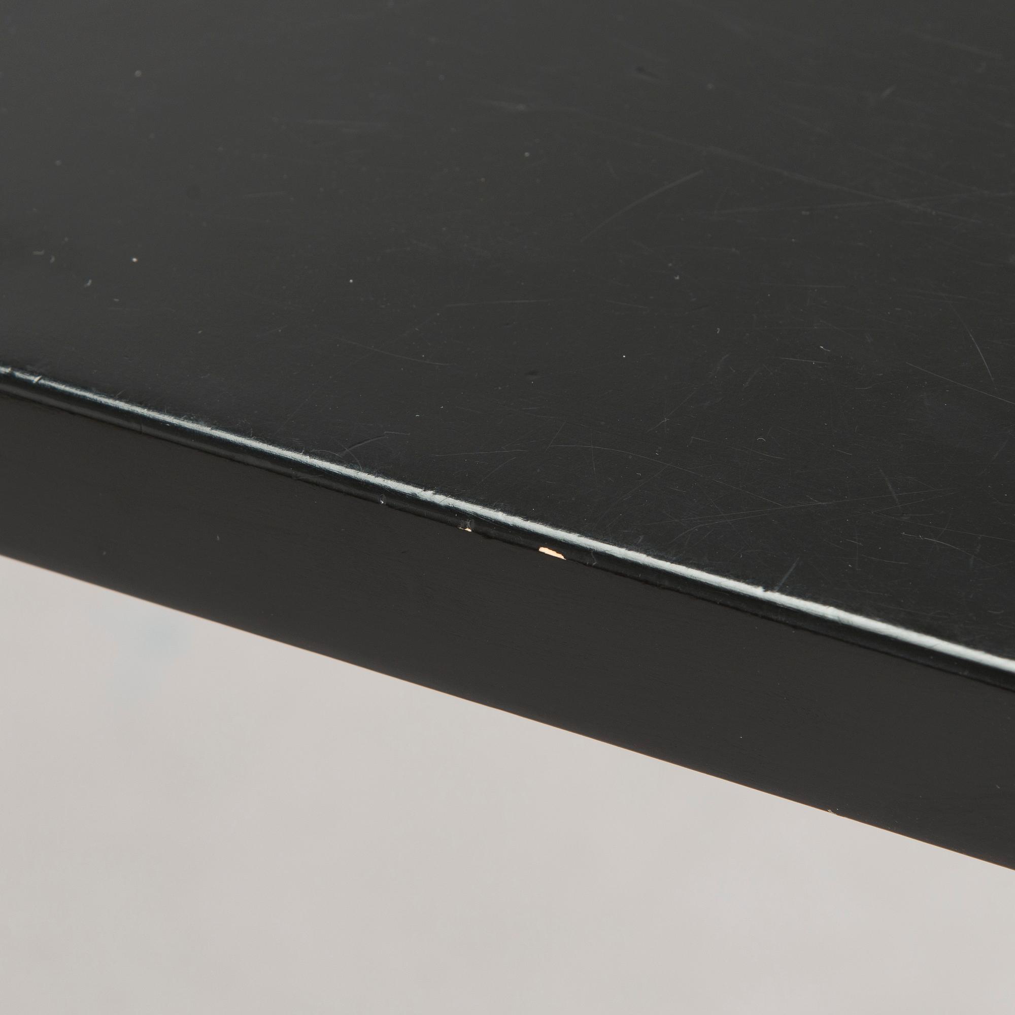 Alvar Aalto, a model '82A' table, Artek, Finland, late 20th century.