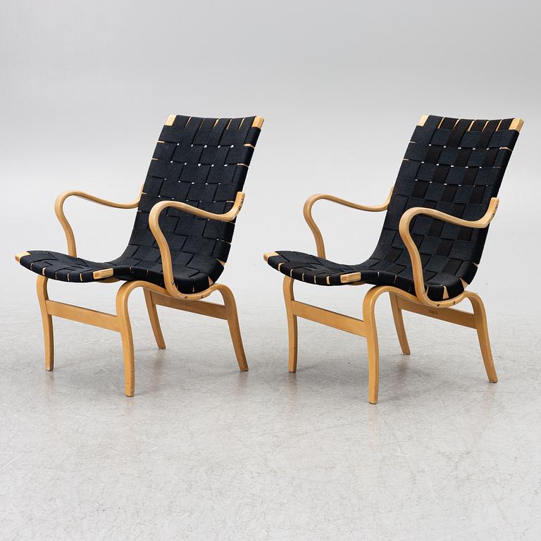 Bruno Mathsson, fåtöljer, ett par, "Eva", Firma Karl Mathsson, Värnamo, 1976.