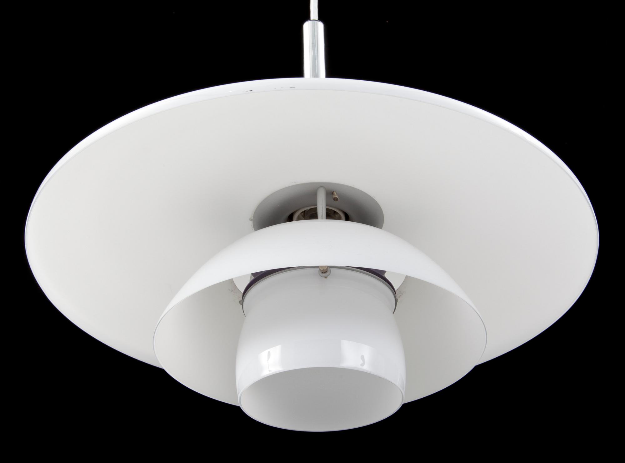 TAKLAMPA, "4 1/2-4" Poul Henningsen, Louis Paulsen, Danmark. 2000-tal.