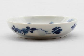 SNUSFAT, porslin, Kangxi 1662-1722.