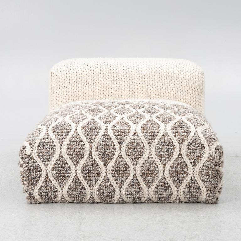 Patricia Urquiola, a 'Mangas' longe chair, GAN.