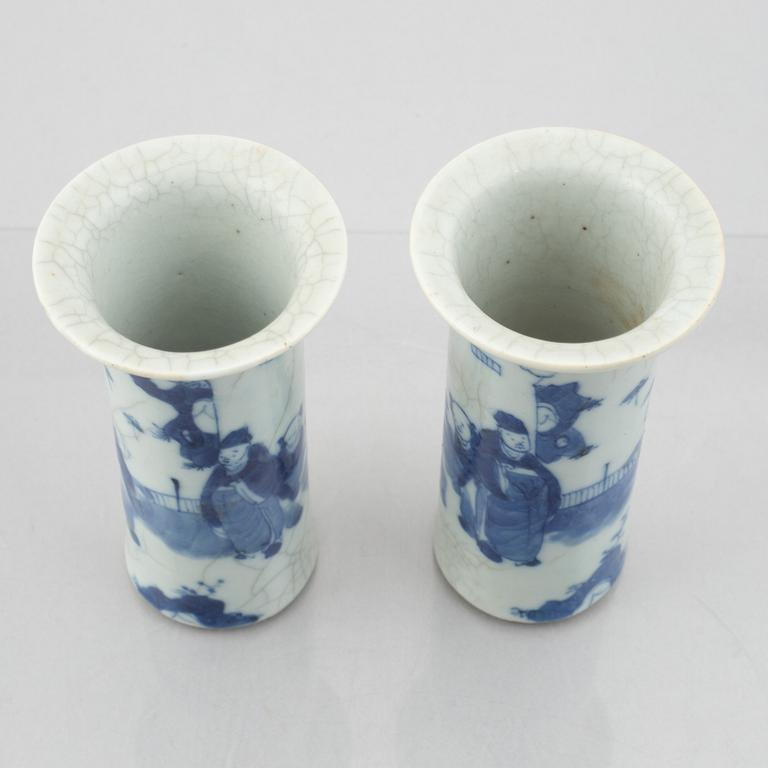 A group of four porcelain vases, Qing dynasty, 19th century/around 1900.