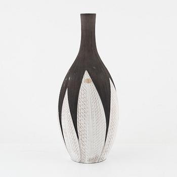 Anna-Lisa Thomson, a 'Paprika' vase, Upsala-Ekeby.