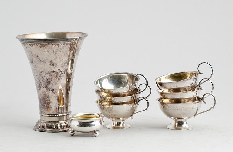 SILVERFÖREMÅL, 8 delar, svenska och finsk stämpel, 1900-tal. Vikt ca 363 gram.