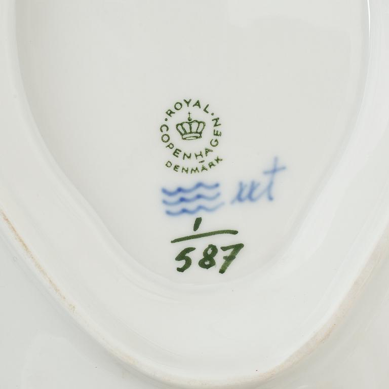 ROYAL COPENHAGEN, a 'Musselmalet' part dinner service, Denmark, second half of the 20th century (81 pieces).