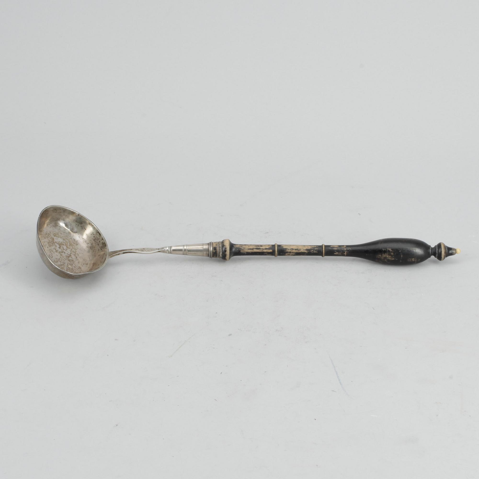 SOPPSLEV, silver, otydliga mästarstämplar, 1800-tal. Vikt ca 70 cm.