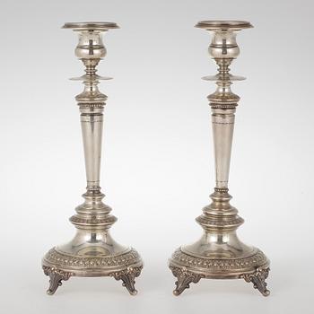 LJUSSTAKAR, ett par, silver, nyrenässans, Guldsmedsaktiebolaget, Stockholm, 1896.