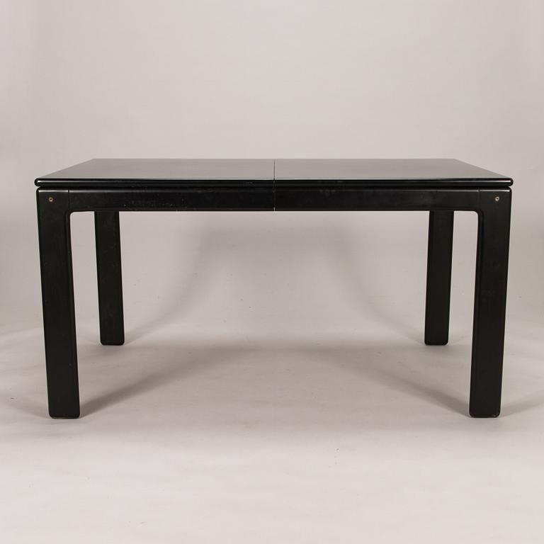 Eero Aarnio, A 1970's dinner table and six chairs "Flamingo" for Asko.