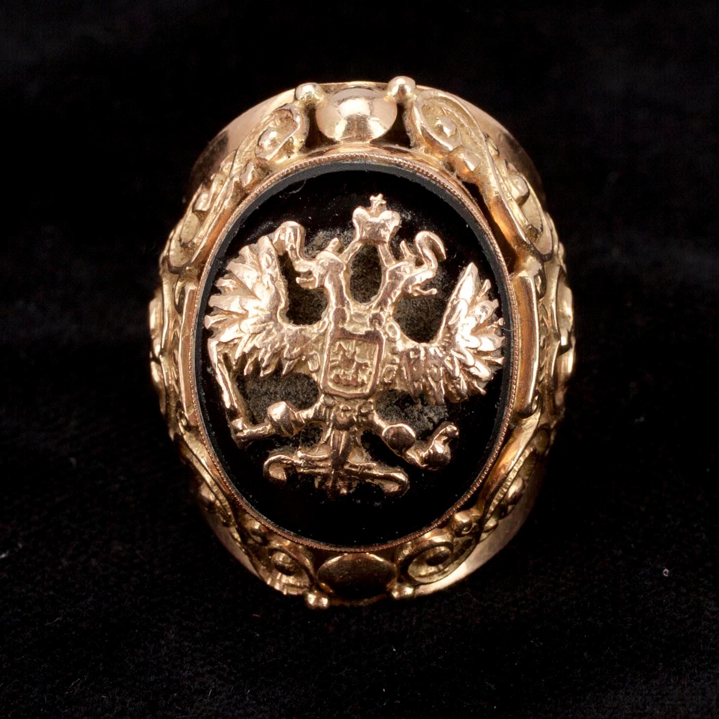 RING, guld 14 K, sovjetiska stämplar 1927-1954.  Vikt ca 19,8 g.