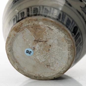 A Chinese blue and white porcelain jar with cover, Ming dynasty (1368-1644).