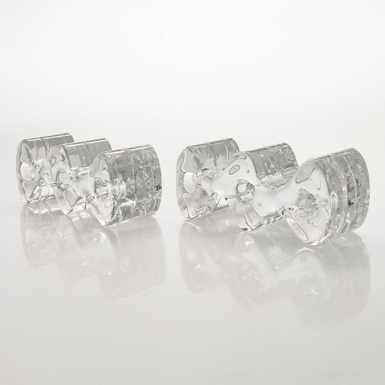 Timo Sarpaneva, A pair of candleholders, 'Arkipelago'-serie, signed Timo Sarpaneva.