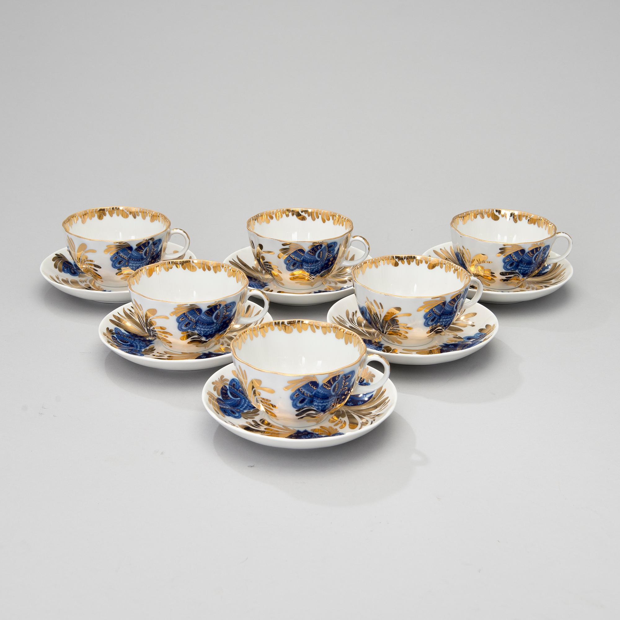 A 34-piece'Golden Garden' porcelain tea- and coffee set from Lomonosov, Soviet Union.