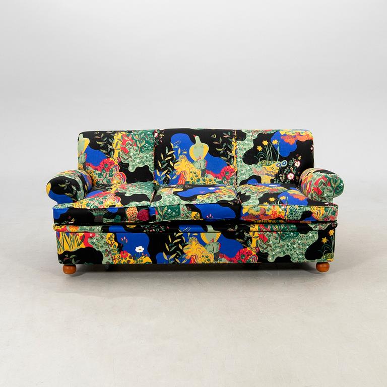 Josef Frank, sofa, model 703, by Svenskt Tenn from OH Sjögren 2023.