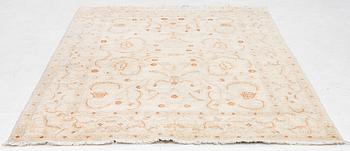 A Ziegler Design rug, c. 225 x 165 cm.