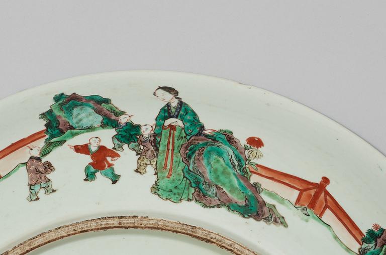 A massive famille verte charger, Qing dynasty.