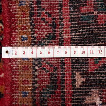 Gallery carpet, Hosseinabad, ca 532 x 82 cm.