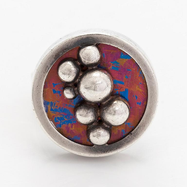 Nanny Still, ring, titan, silver, Kultakeskus 1976.