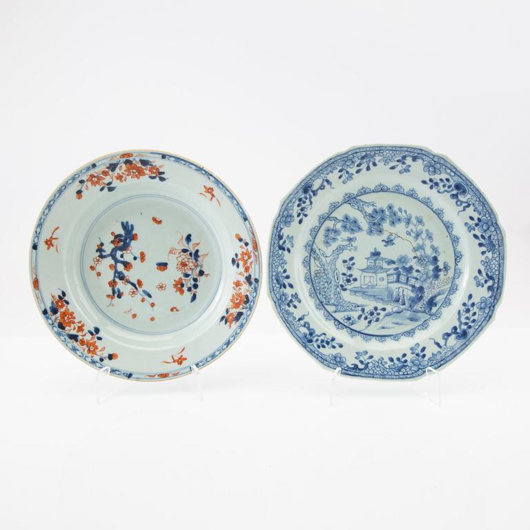 Plates, six pieces, porcelain. Qing Dynasty, Qianlong period (1736-95).