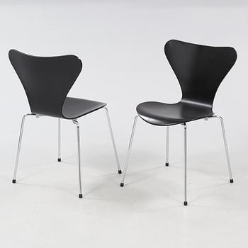 STOLAR, 6 st, "Sjuan", Arne Jacobsen, Fritz Hansen, 2002.
