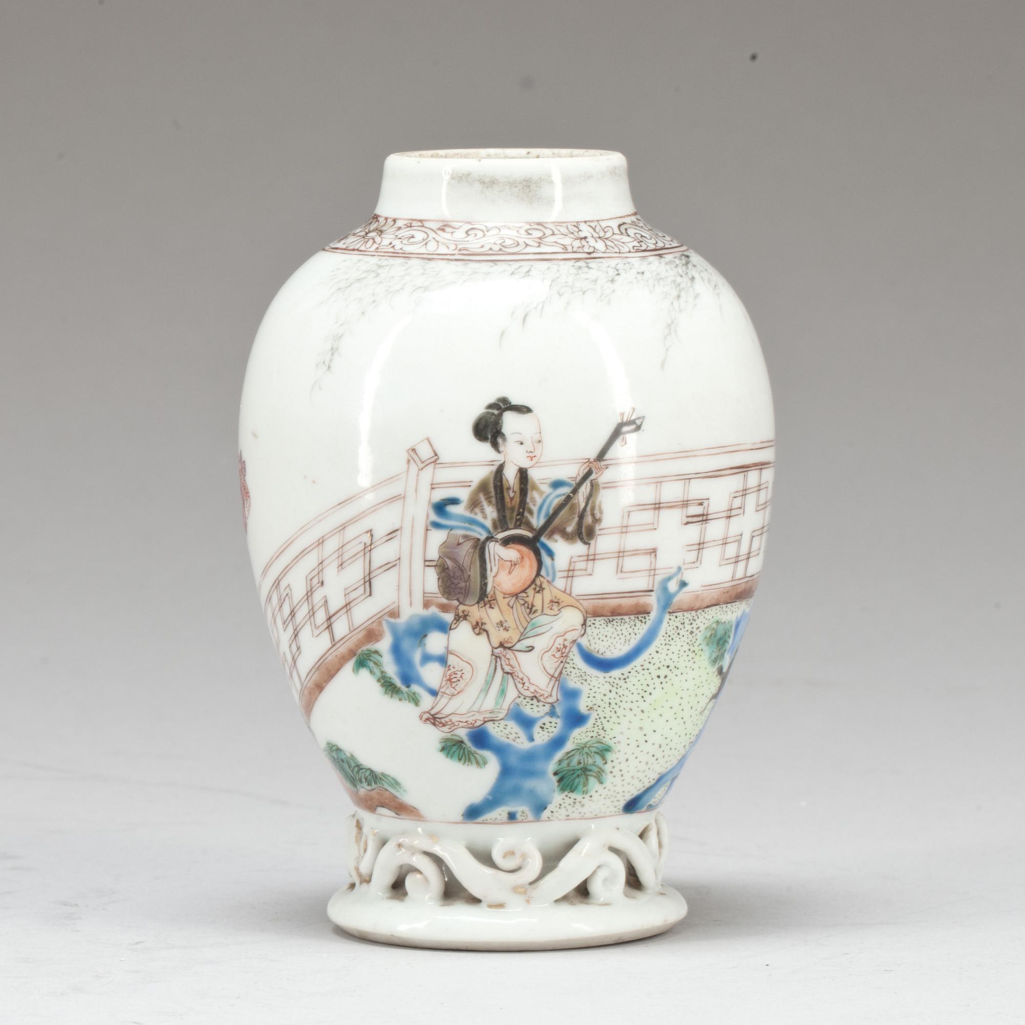 VAS, porslin. Kina, 1800-tal.