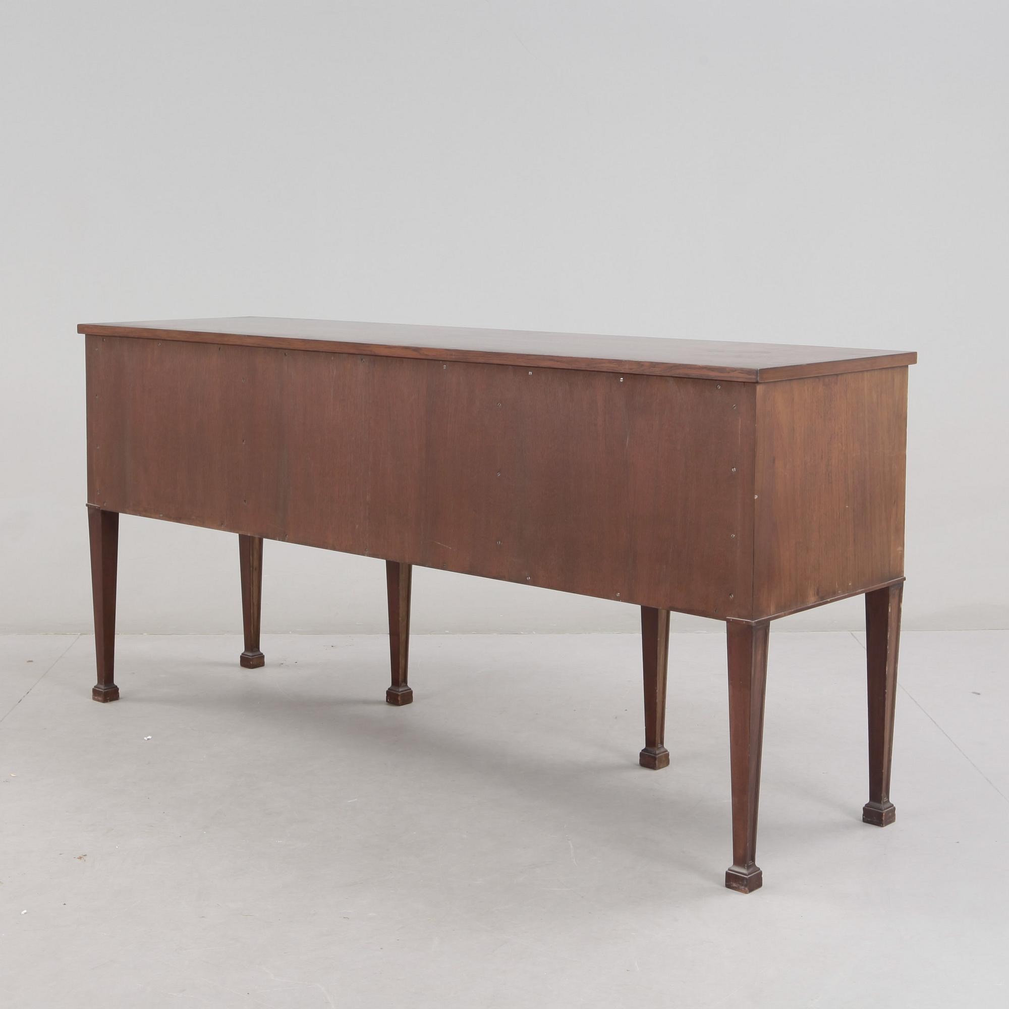 SIDEBOARD, troligen England, omkring 1900.