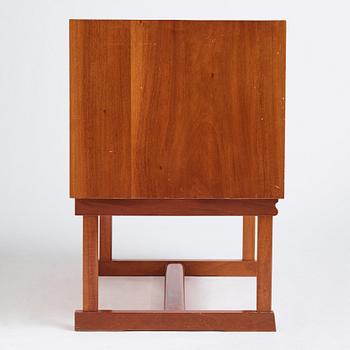 Josef Frank, a mahogany chest of drawers, model nr 2016, Svenskt Tenn, probably 1940-50's.