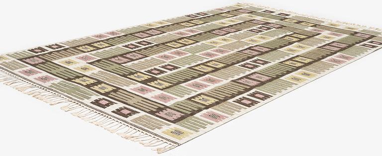 Märta Måås-Fjetterström, matta, "Nyponblomman", rölakan, ca 327 x 197 cm, signerad AB MMF.