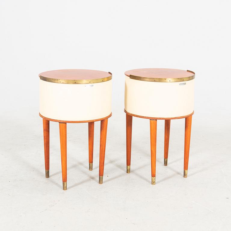 A pair of veneered teak bedside tables, Halvdan Petterssons Möbelfabrik, Tibro, Sweden, mid 20th century.