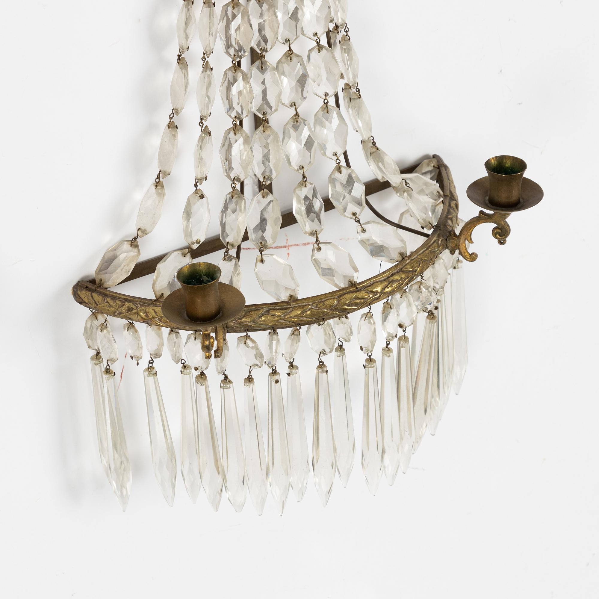 A pair of Gustavian style wall sconces, early 20th Century.