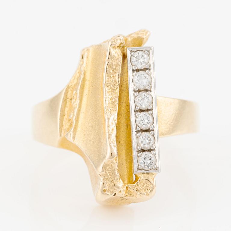 Björn Weckström, ring, "Da Capo", 18K guld med briljantslipade diamanter, Lapponia 1985.