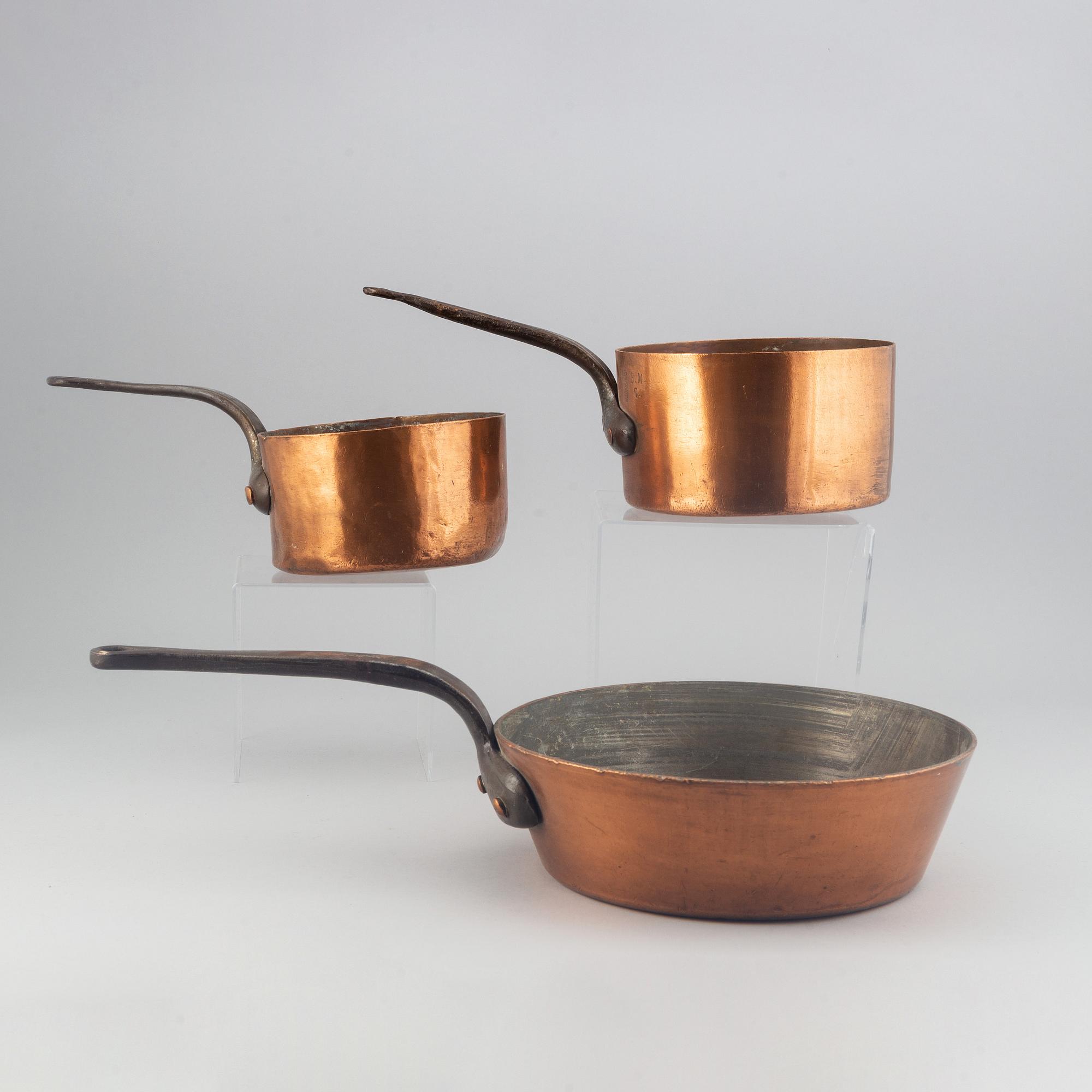 Four pans, copper, around 1900's.