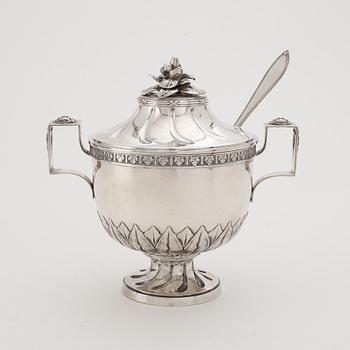 A silver sugarbowl by Samuel Pettersson.