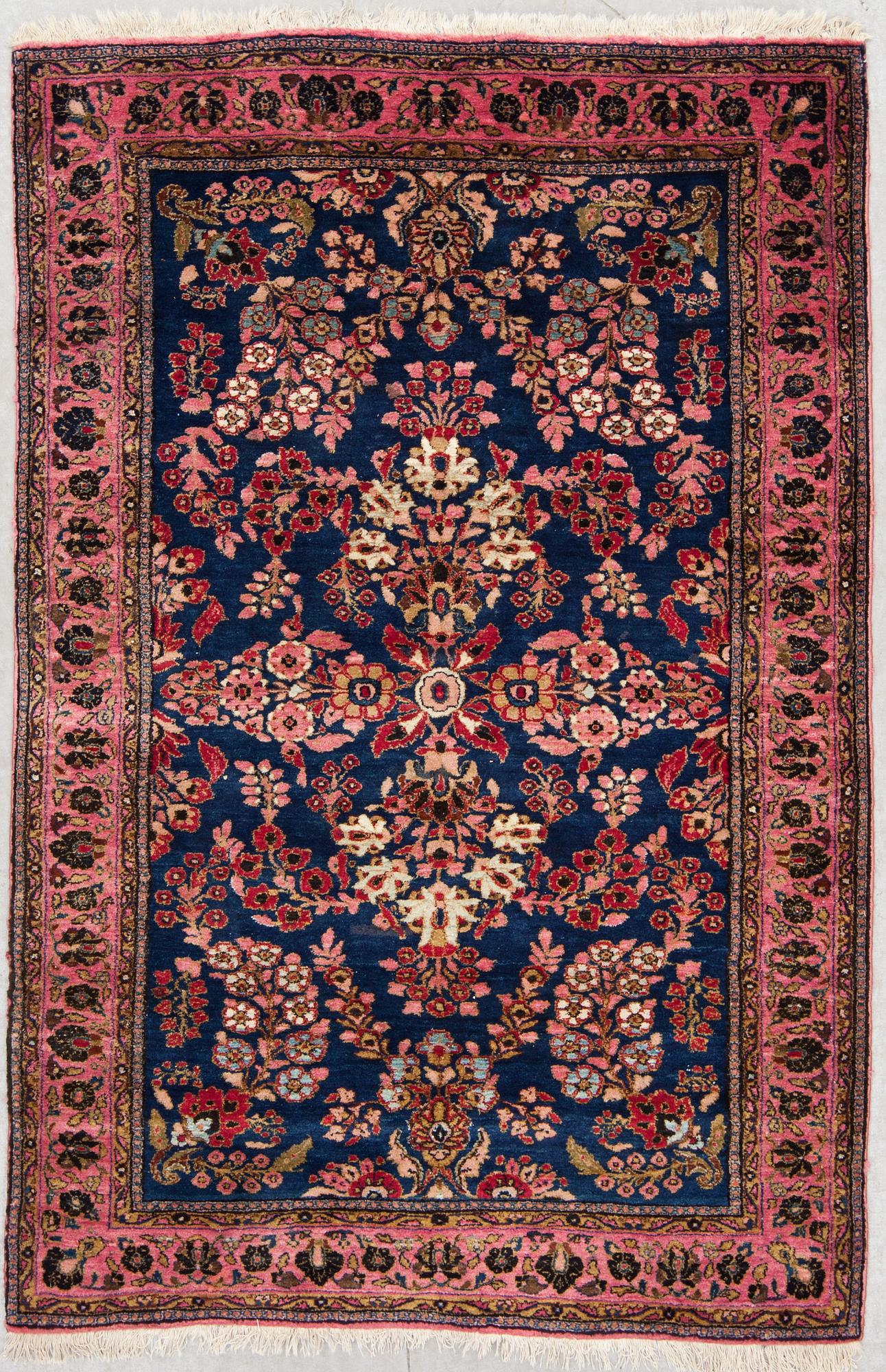 MATTA, semiantik, Sarouk "americani", ca 203 X 130 cm.