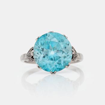 A circa 10.50ct blue zircon ring.