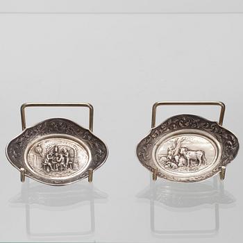 DOSA, FAT, 2 st, och ASKFAT, 2 st. Silver. Bl.a. Holland 1920-tal. Vikt totalt ca 260 g.