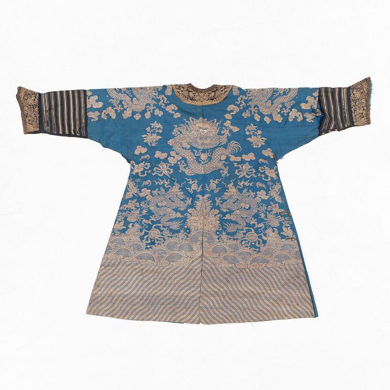 A Chinese robe, Qing dynasty, 19th Century.