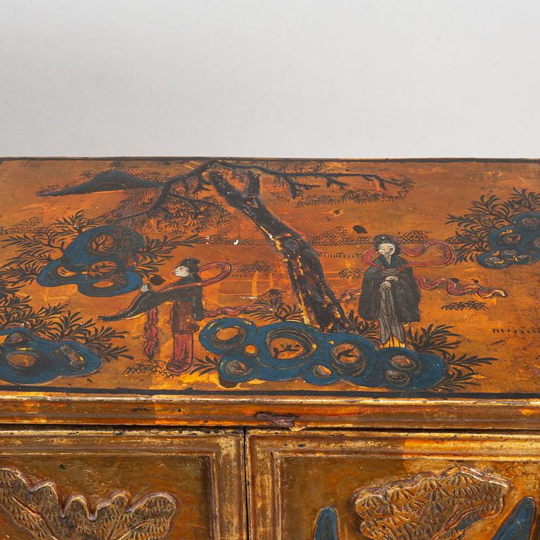 A pair of chinese cabinets, 20th Century.