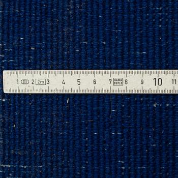 A CARPET, China, ca 304,5 x 242,5 cm (as well as 3 cm flat weave at the ends).