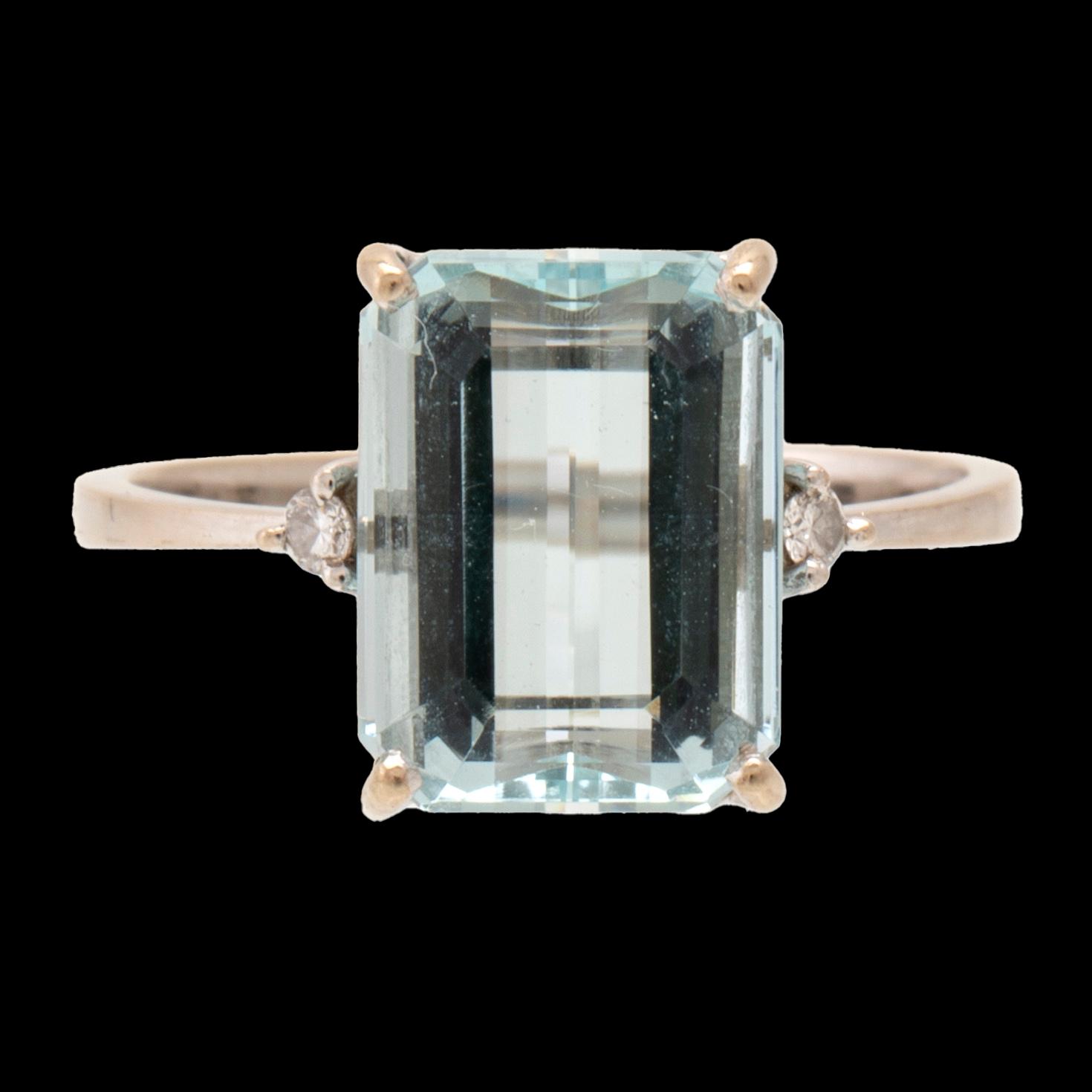 H stern aquamarine ring store