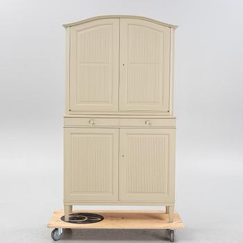 Carl Malmsten, skåp, "Herrgården", Bodafors 1959.