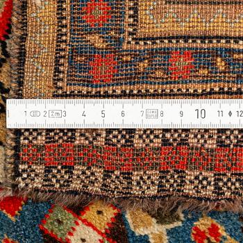 An antique Qashqai rug, ca 230 x 140 cm.