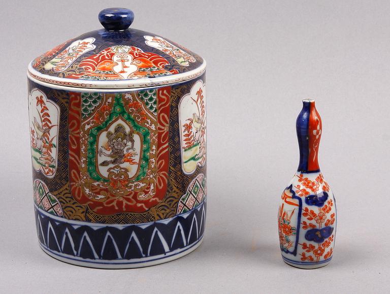 TOBAKSBURK, porslin, Imari, Japan, tidigt 1900-tal.
