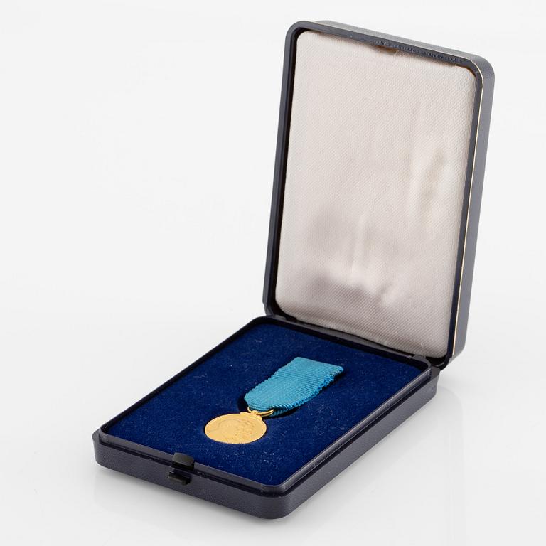 LM Ericsson medal 18K gold.