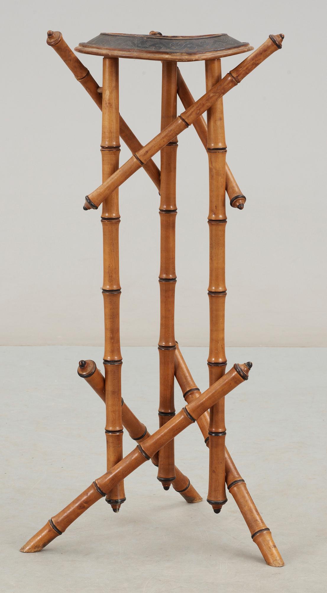 PIEDESTAL, kolonialstil, omkring 1900.