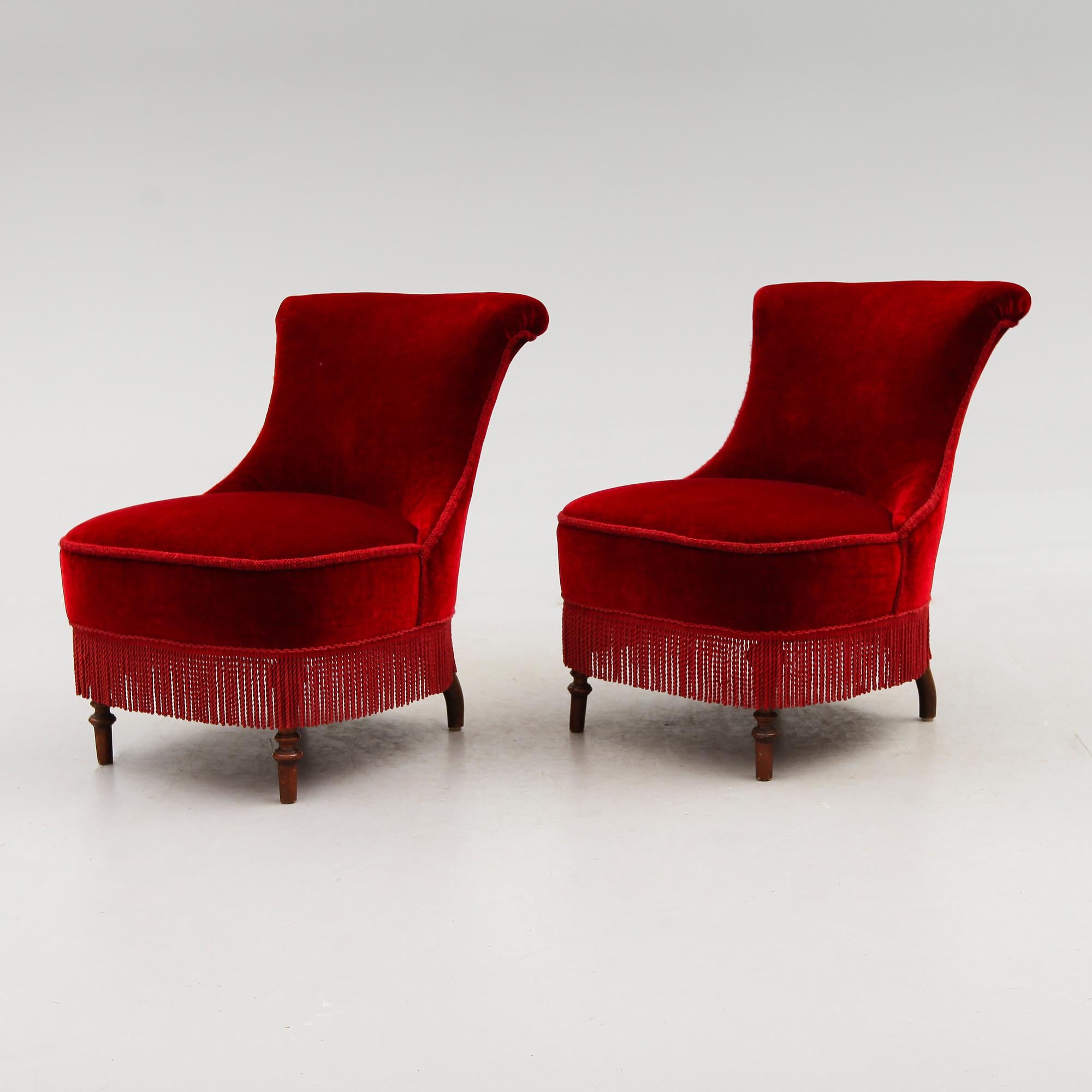 FÅTÖLJER, 1 par, omkring år 1900.