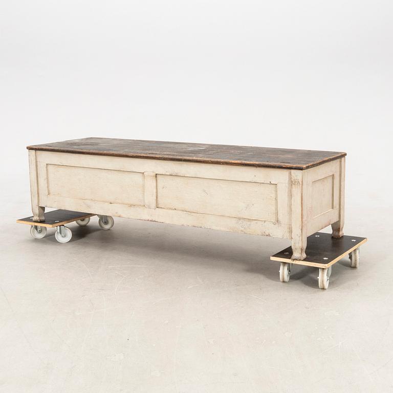 Bench/sideboard, first half of the 20th century.