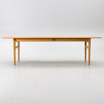 Hans J. Wegner, dining table, Carl Hansen & Son, Denmark, 2006.