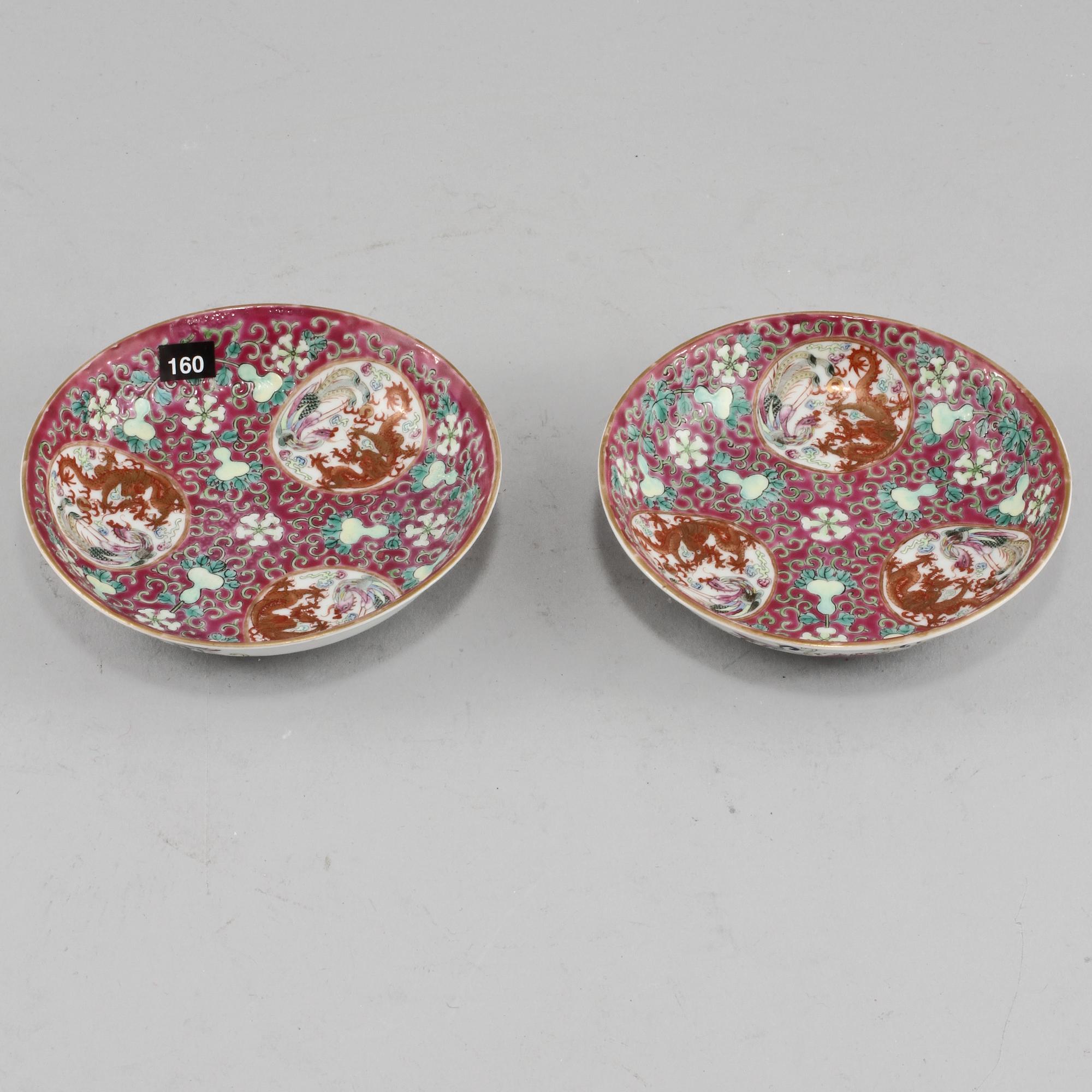 SKÅLFAT, ett par, porslin, Kina, 1800/1900-tal.