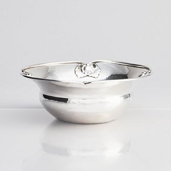 Georg Jensen, skål, Köpenhamn 1918, 830/1000 silver, design nr 25, svenska importstämplar GAB F.