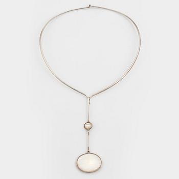 Vivianna Torun Bülow-Hübe, a silver and mother of pearl necklace, executed in her own workshop probably 1980's.